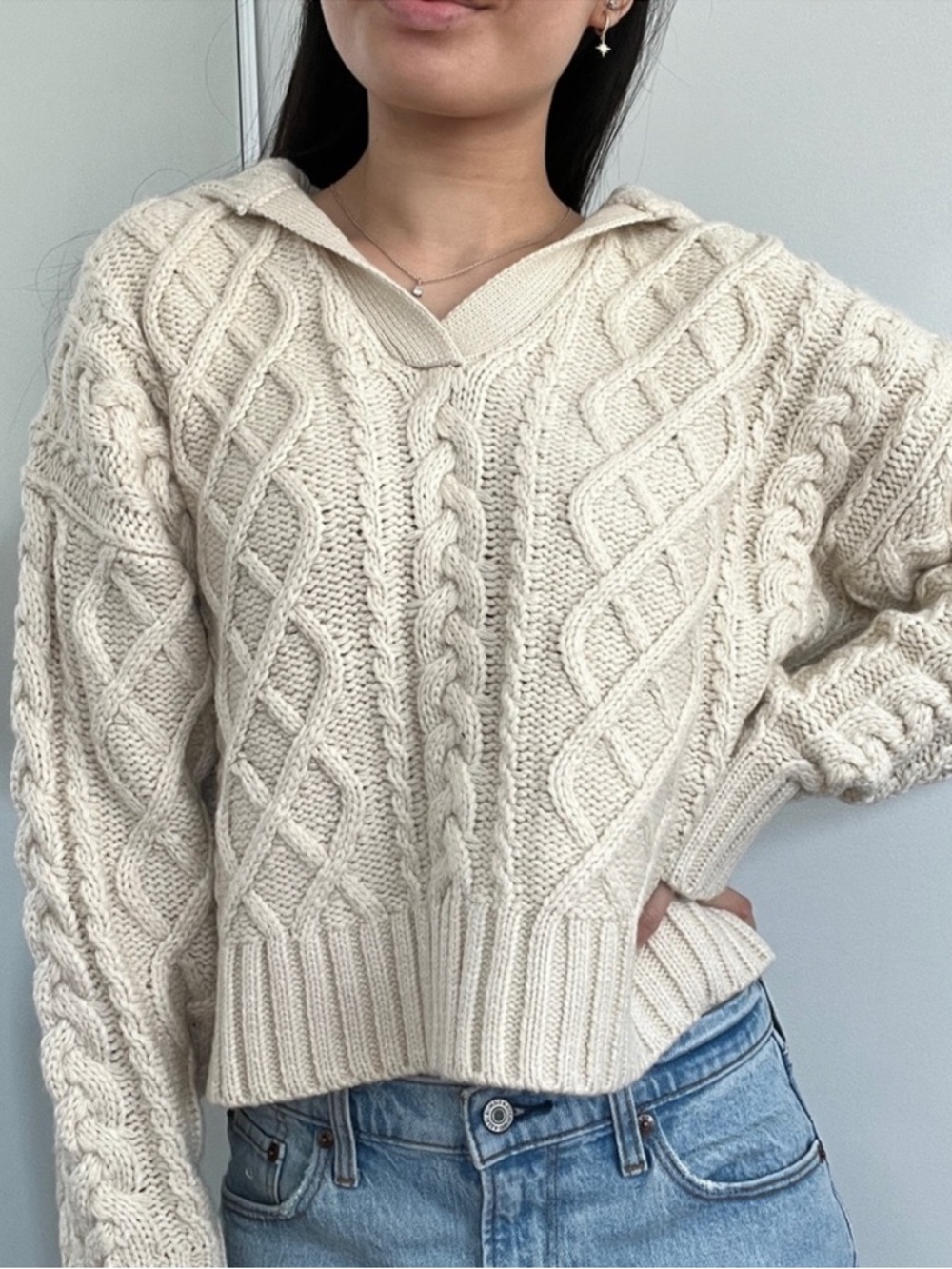Pull & Bear Cream Cable Knit V-Neck Sweater